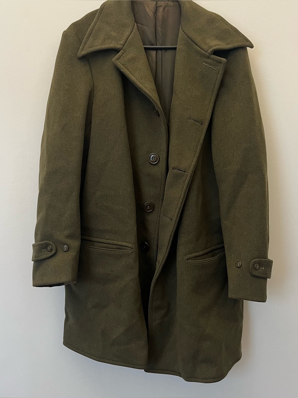 Green vintage 1940s US army wool coat